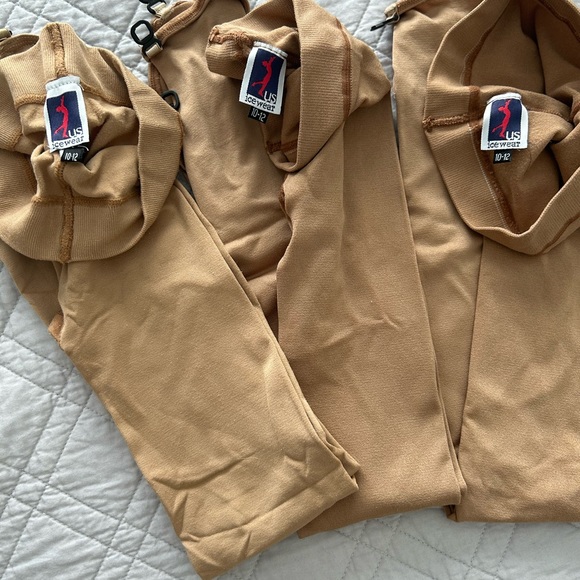 Over the boot figure skating tights - Picture 3 of 3